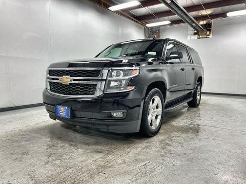 2017 Chevrolet Suburban LT