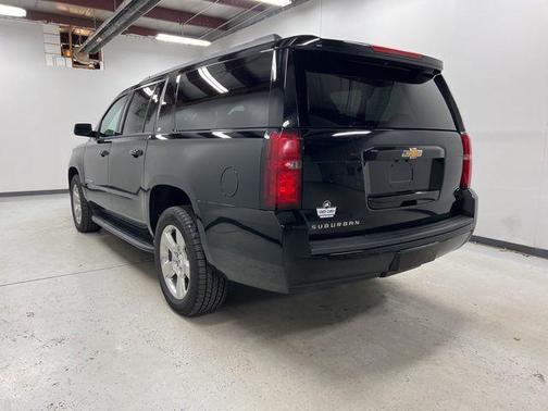 2017 Chevrolet Suburban LT