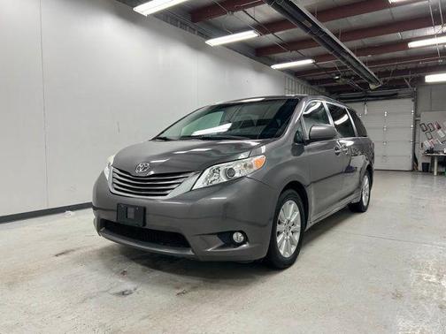2015 Toyota Sienna XLE Premium