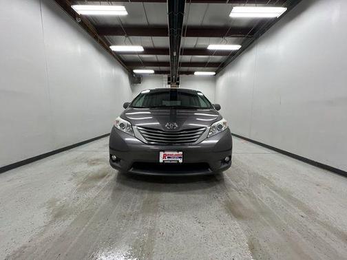 2015 Toyota Sienna XLE Premium
