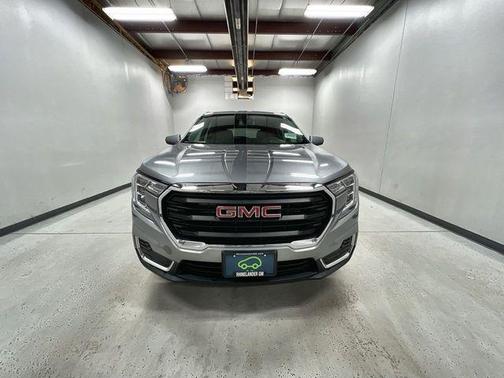 Sterling Metallic 2024 GMC Terrain SLE