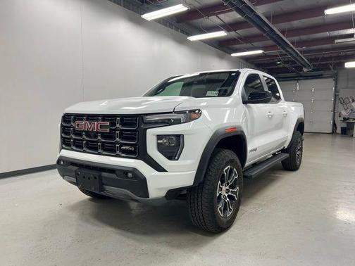 2024 GMC Canyon AT4