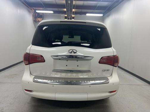 2017 INFINITI QX80 Base