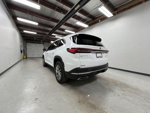 2025 Buick Enclave Preferred FWD