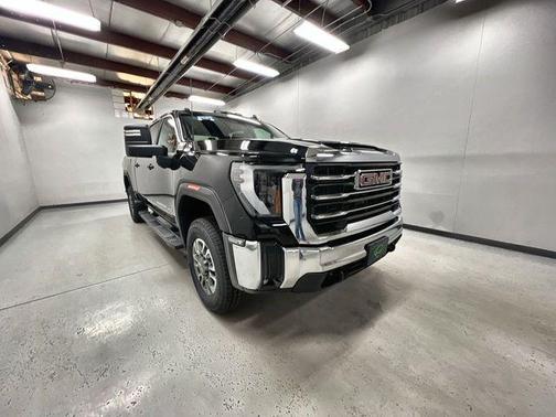 Onyx Black 2025 GMC Sierra 2500 SLE
