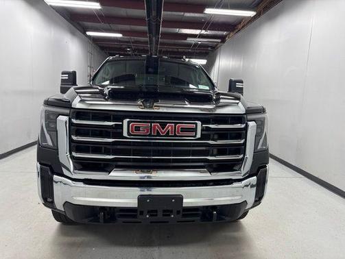 Onyx Black 2025 GMC Sierra 2500 SLE