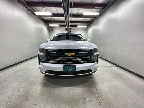 Polar White Tricoat 2026 Chevrolet Tahoe 4WD High Country
