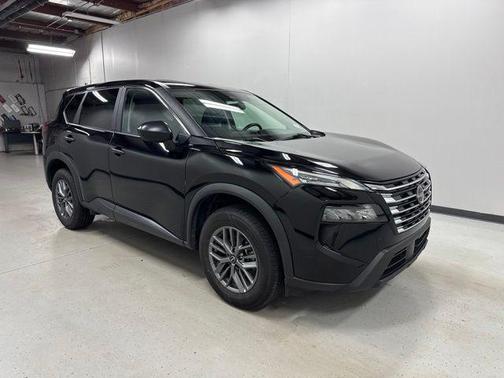 Super Black 2024 Nissan Rogue S