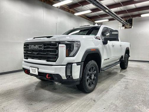 2024 GMC Sierra 2500 AT4