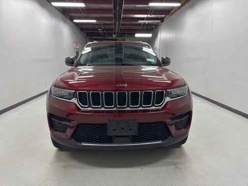 Velvet Red Pearlcoat 2023 Jeep Grand Cherokee Laredo