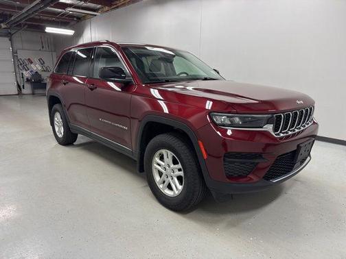 Velvet Red Pearlcoat 2023 Jeep Grand Cherokee Laredo