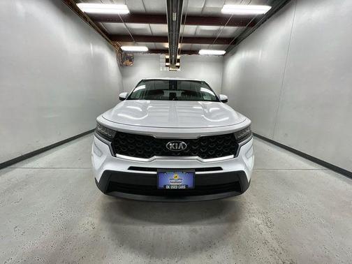 Glacial White Pearl 2021 Kia Sorento LX