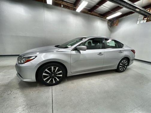 Brilliant Silver 2018 Nissan Altima 2.5 SV