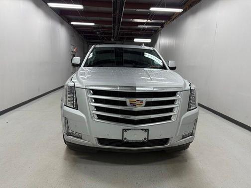 Radiant Silver Metallic 2020 Cadillac Escalade ESV Luxury