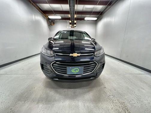 Midnight Blue Metallic 2021 Chevrolet Trax LS