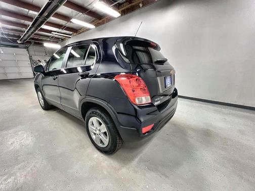 Midnight Blue Metallic 2021 Chevrolet Trax LS