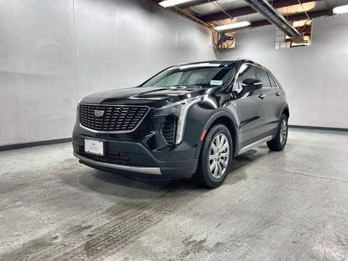 Stellar Black Metallic 2023 Cadillac XT4 Premium Luxury