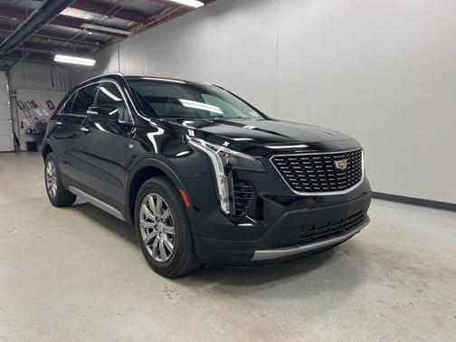 Stellar Black Metallic 2023 Cadillac XT4 Premium Luxury