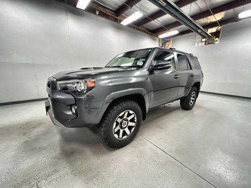 Magnetic Gray Metallic 2018 Toyota 4Runner TRD Off Road Premium