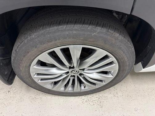 Wind Chill Pearl 2023 Toyota Highlander Platinum