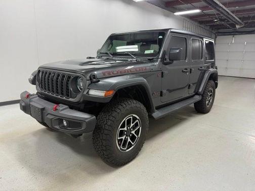 Granite Crystal Metallic Clearcoat 2024 Jeep Wrangler Rubicon