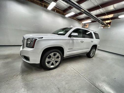White Frost Tricoat 2016 GMC Yukon Denali