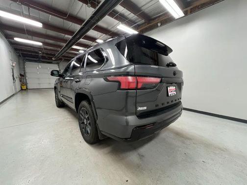 2024 Toyota Sequoia Platinum