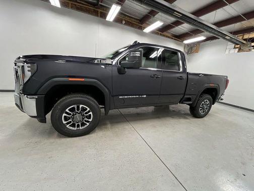 2026 GMC Sierra 2500 SLE