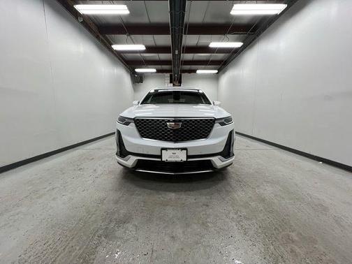 2024 Cadillac XT6 Luxury AWD