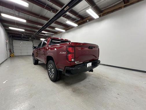 Radiant Red Tintcoat 2026 Chevrolet Colorado Z71