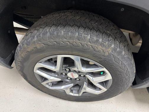 Onyx Black 2023 GMC Sierra 1500 SLT