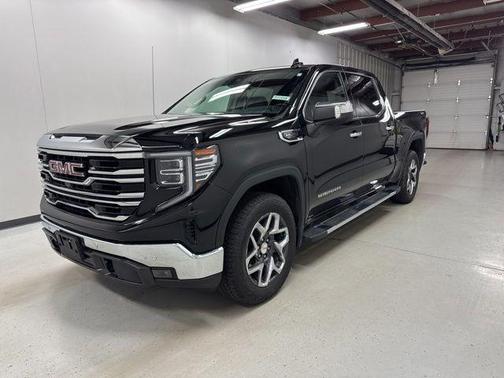 Onyx Black 2023 GMC Sierra 1500 SLT