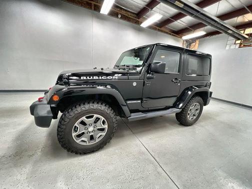 Black Clearcoat 2017 Jeep Wrangler Rubicon