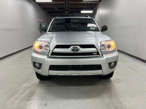 Titanium Metallic 2008 Toyota 4Runner SR5 V8
