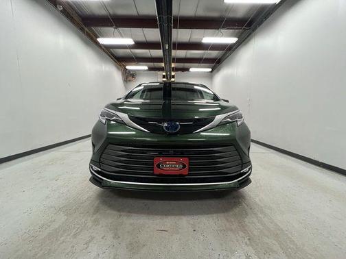 2022 Toyota Sienna Platinum 7 Passenger