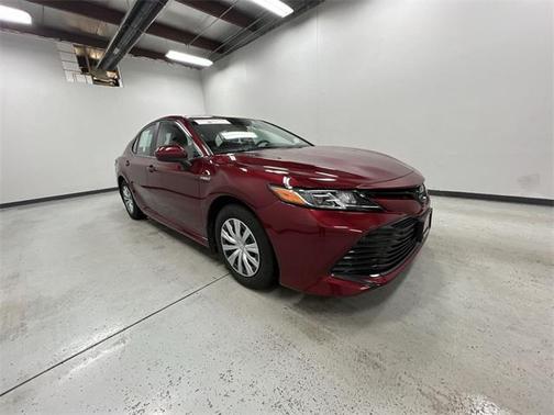 2019 Toyota Camry Hybrid LE