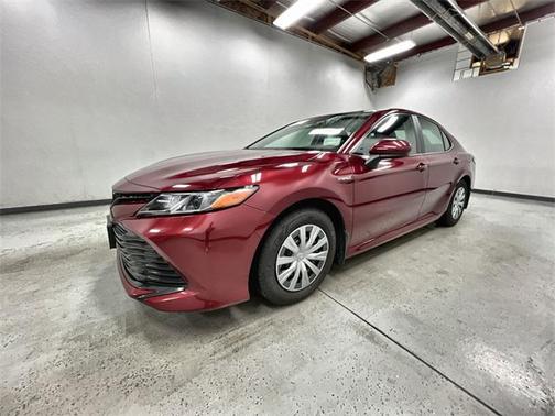 2019 Toyota Camry Hybrid LE