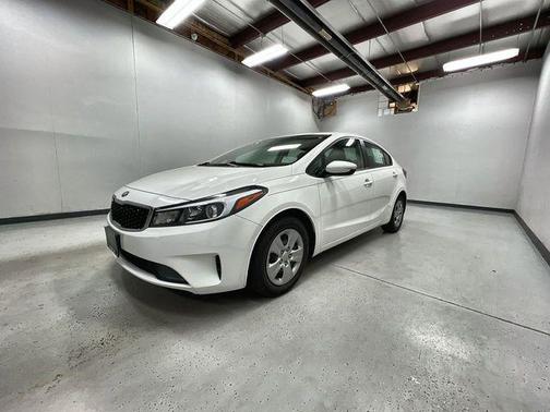 Clear White 2017 Kia Forte LX