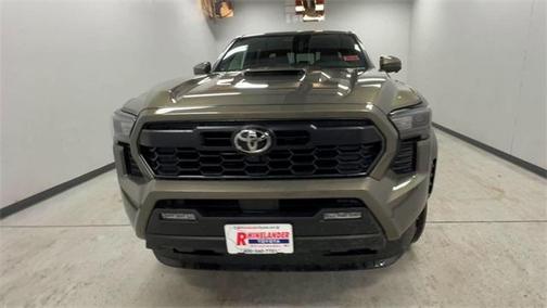 2025 Toyota Tacoma Hybrid TRD Sport