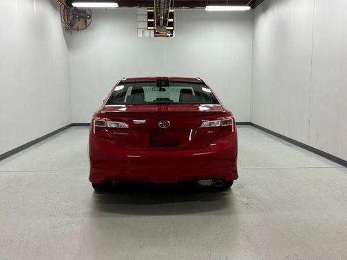 Barcelona Red Metallic 2013 Toyota Camry SE