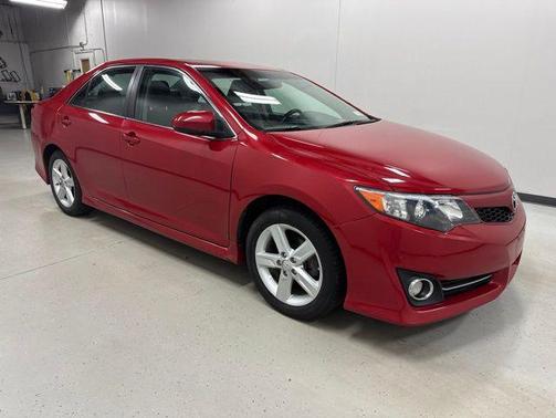 Barcelona Red Metallic 2013 Toyota Camry SE