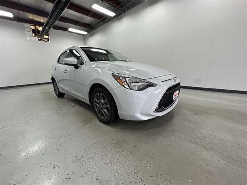 2020 Toyota Yaris Sedan LE