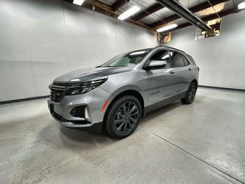 Sterling Gray Metallic 2023 Chevrolet Equinox AWD RS