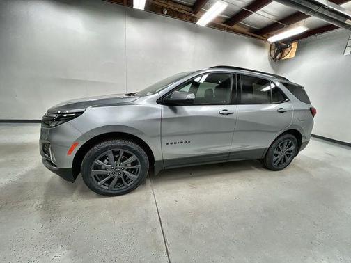 Sterling Gray Metallic 2023 Chevrolet Equinox AWD RS