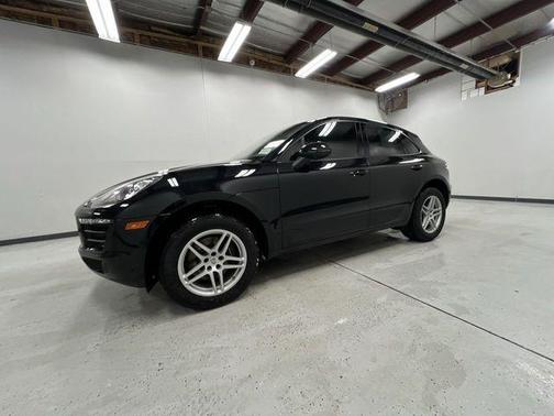 2017 Porsche Macan Base