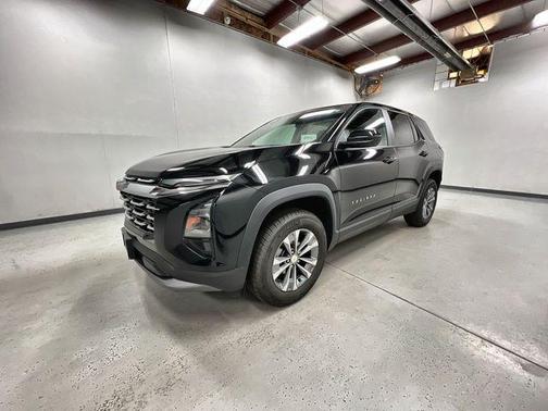 Mosaic Black Metallic 2026 Chevrolet Equinox 1LT