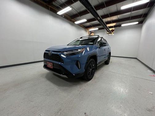 2025 Toyota RAV4 Hybrid SE