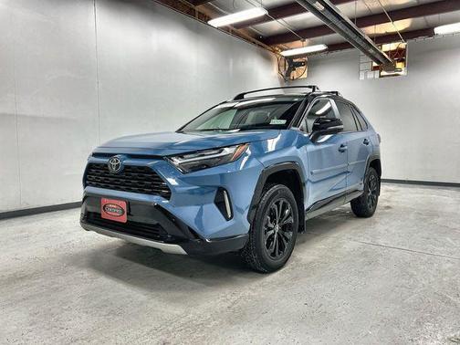 2025 Toyota RAV4 Hybrid SE