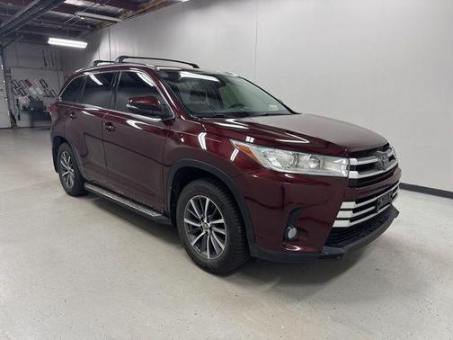 Ooh La La Rouge Mica 2018 Toyota Highlander XLE