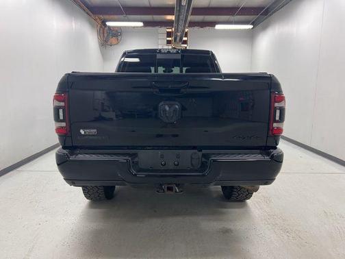 Diamond Black Crystal Pearlcoat 2020 RAM 2500 Big Horn Crew Cab 4x4 6'4' Box